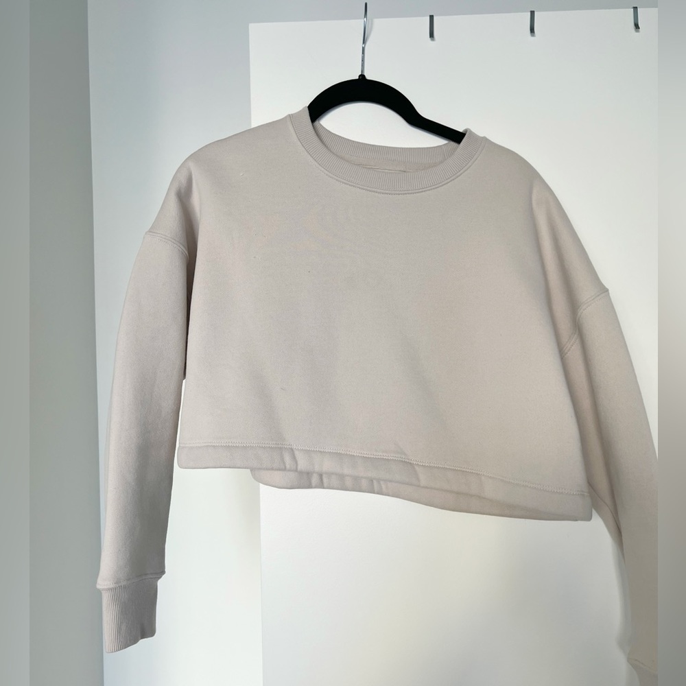 Woman’s crop top